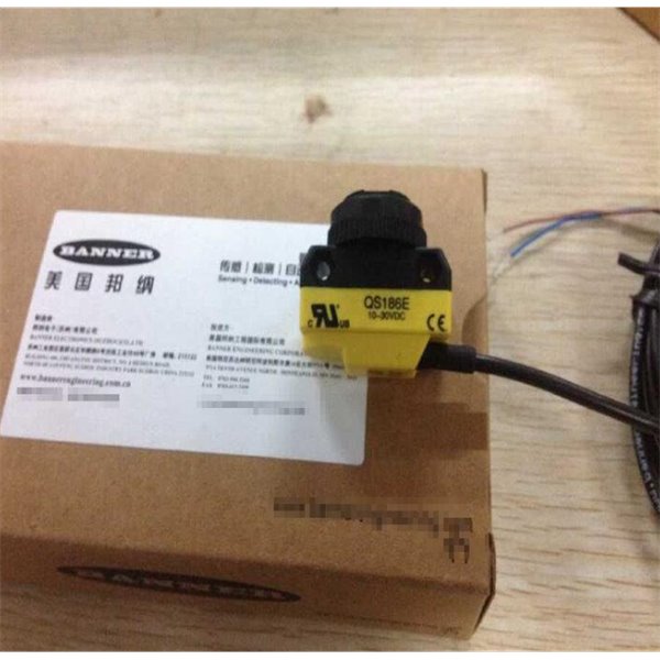 BANNER邦纳坚固耐用全能型光电传感器Q4X系列Q4XTILAF100-Q8